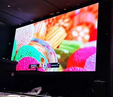 LED-screens-indoor-led-screen-vs-outdoor-LED-screen